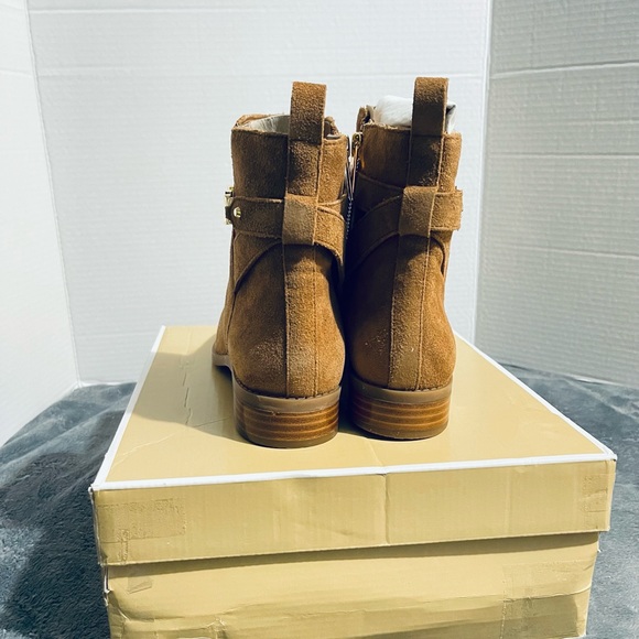 Michael Michael Kors Farrah Suede Flat Booties size 6 - Picture 3 of 4